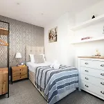 New Groups & Contractor Stays-5bed-2bath-parking-by Fabaccommodation ブリストル